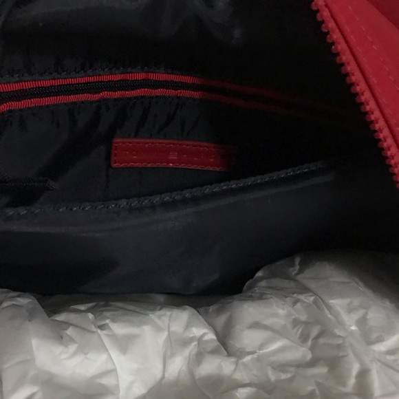 ❌SOLD❌Tommy Hilfiger Backpackwith Laptop Sleeve - Picture 6 of 6